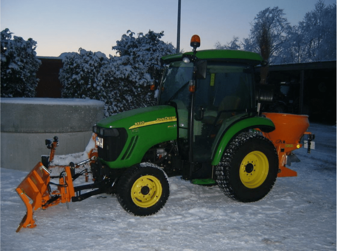 Saisondienste Wachtberg - Wir räumen den Schnee auch mit Maschinen für Sie weg
